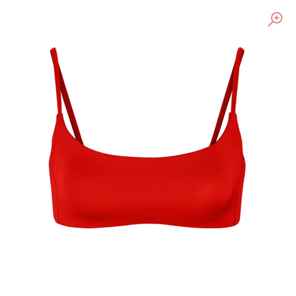 Left on Friday “pool days top” in sweet chili